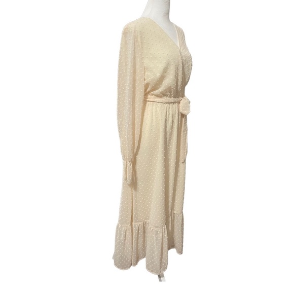 NWT women’s casual cream color long sleeve dress.  Size Medium - Picture 2 of 5